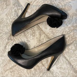 Nine West Excavate Black Heel Peep Toe w/Rosette